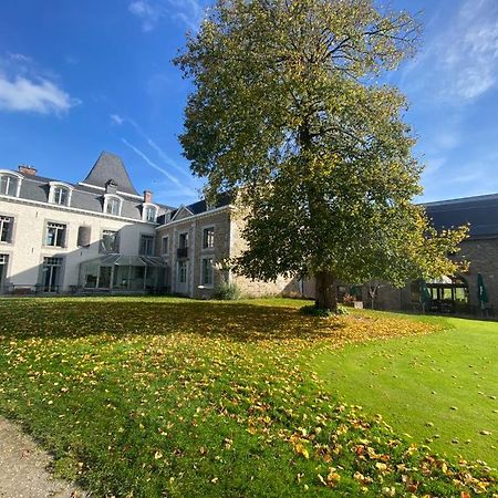 La Chambre Et Le Studio Du Chateau Du Golf De Bernalmont Льеж Экстерьер фото