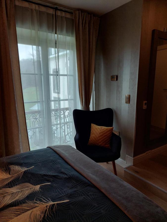 La Chambre Et Le Studio Du Chateau Du Golf De Bernalmont Льеж Экстерьер фото