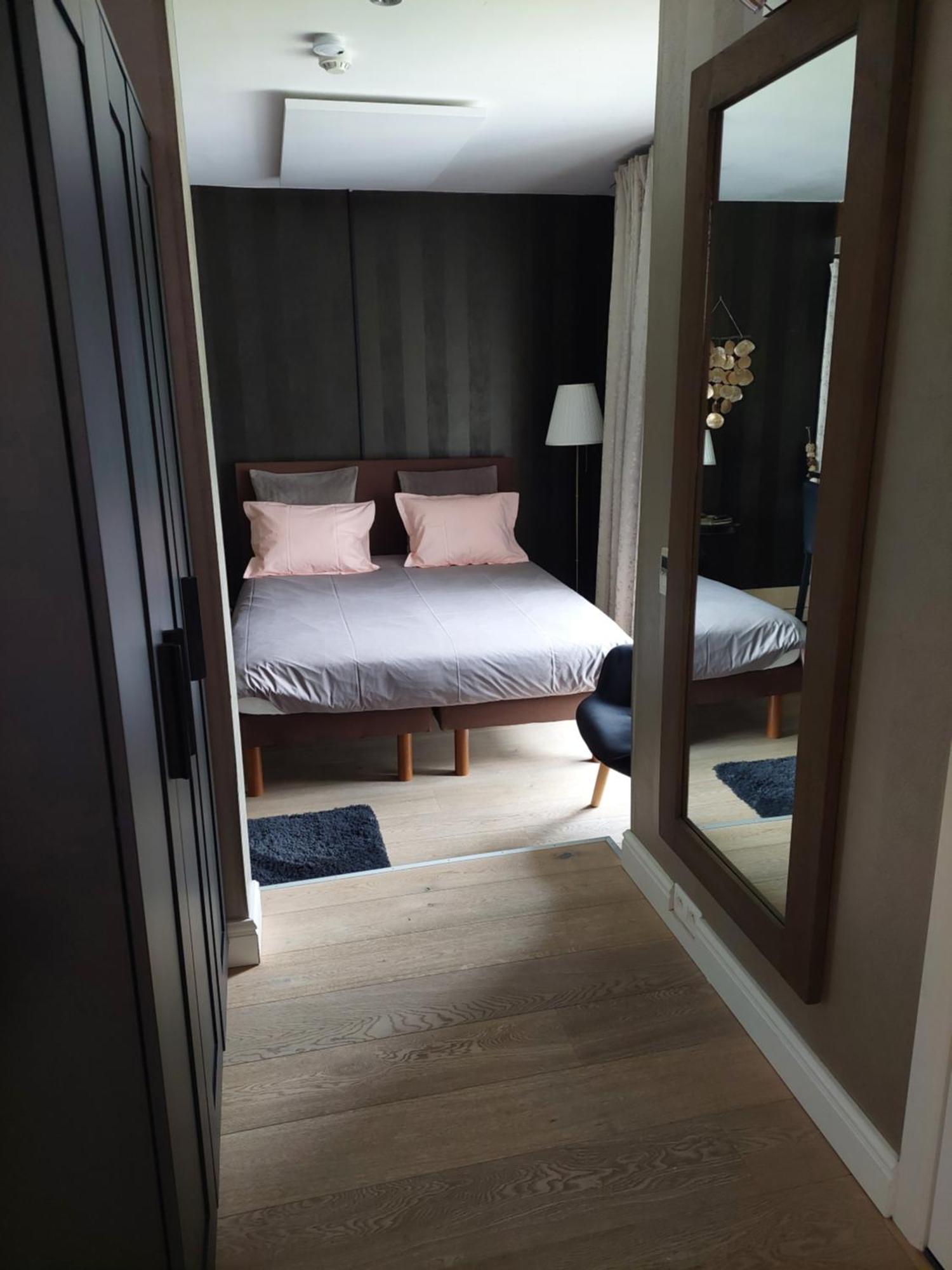 La Chambre Et Le Studio Du Chateau Du Golf De Bernalmont Льеж Номер фото